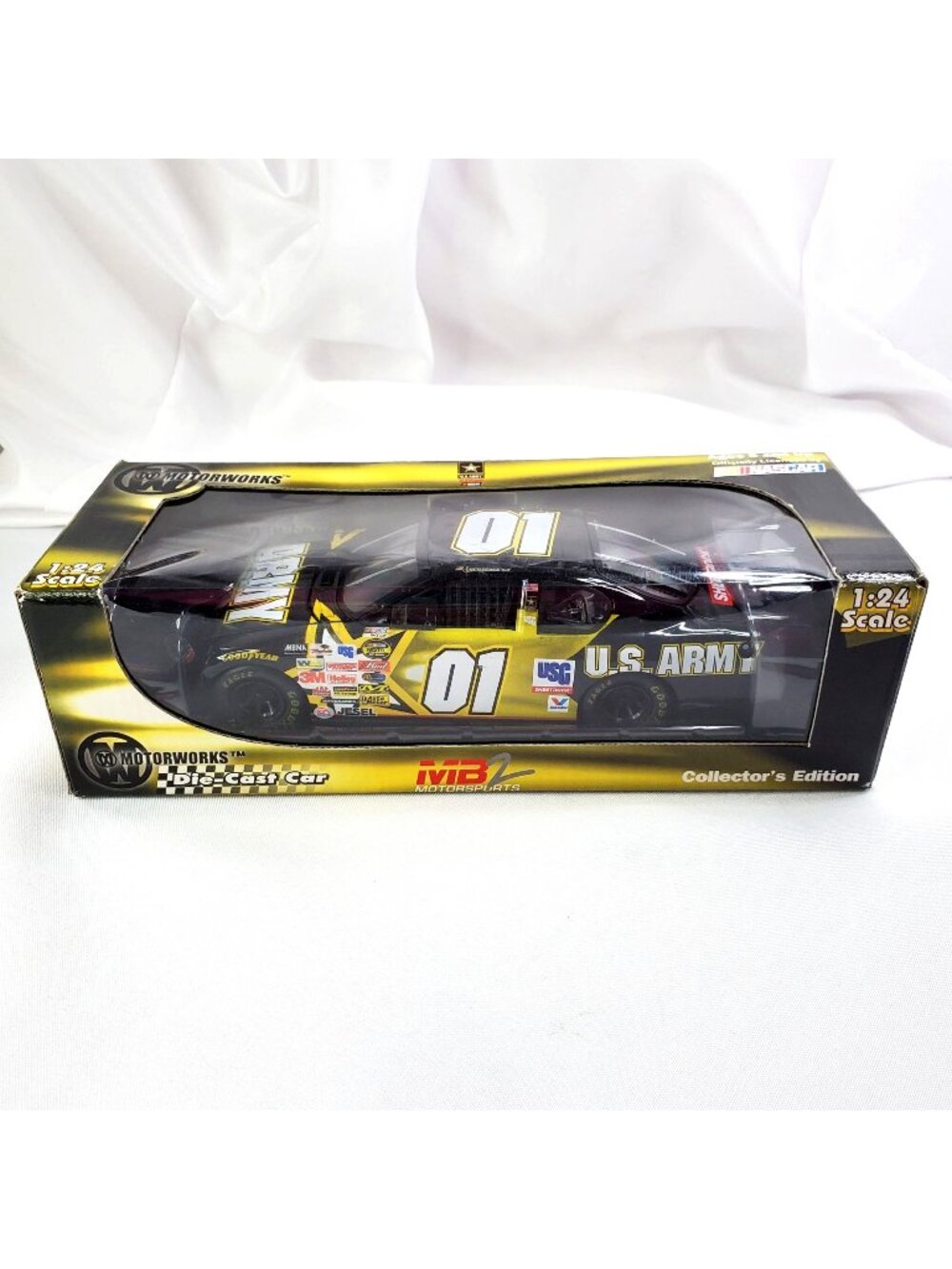 VTG Motorworks Joe Nemechek U.S. Army 01 NASCAR 1:24 Scale Die-Cast Car 2003
